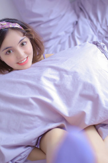 荒岛女儿国