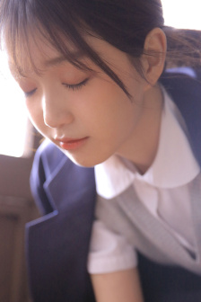美女胸脯